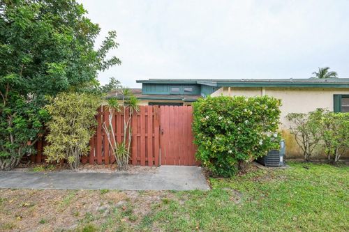 1091 Manor Dr, Palm Springs, FL, 33461-2952 | Card Image