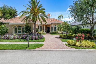 7646 Mulberry, House other with 3 bedrooms, 3 bathrooms and null parking in Naples FL | Image 1