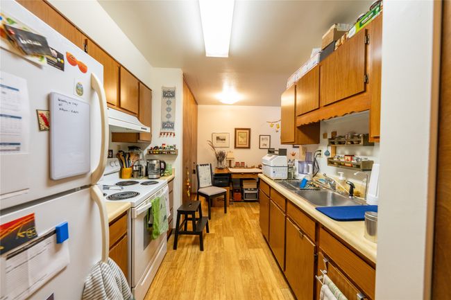 One Bedroom Unit Kitchen | Image 17