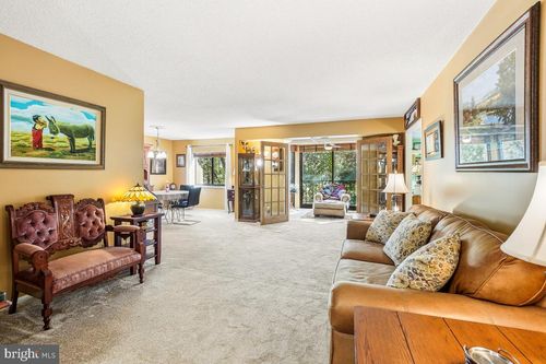 apt-216-5901 Mount Eagle Dr, ALEXANDRIA, VA, 22303-2505 | Card Image