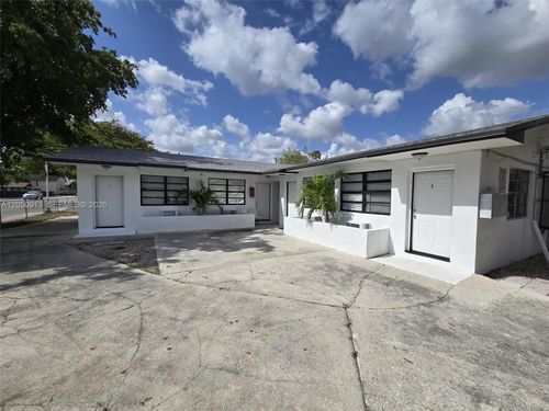 3-7090 Nw 17th Ave, Miami, FL, 33147-6900 | Card Image