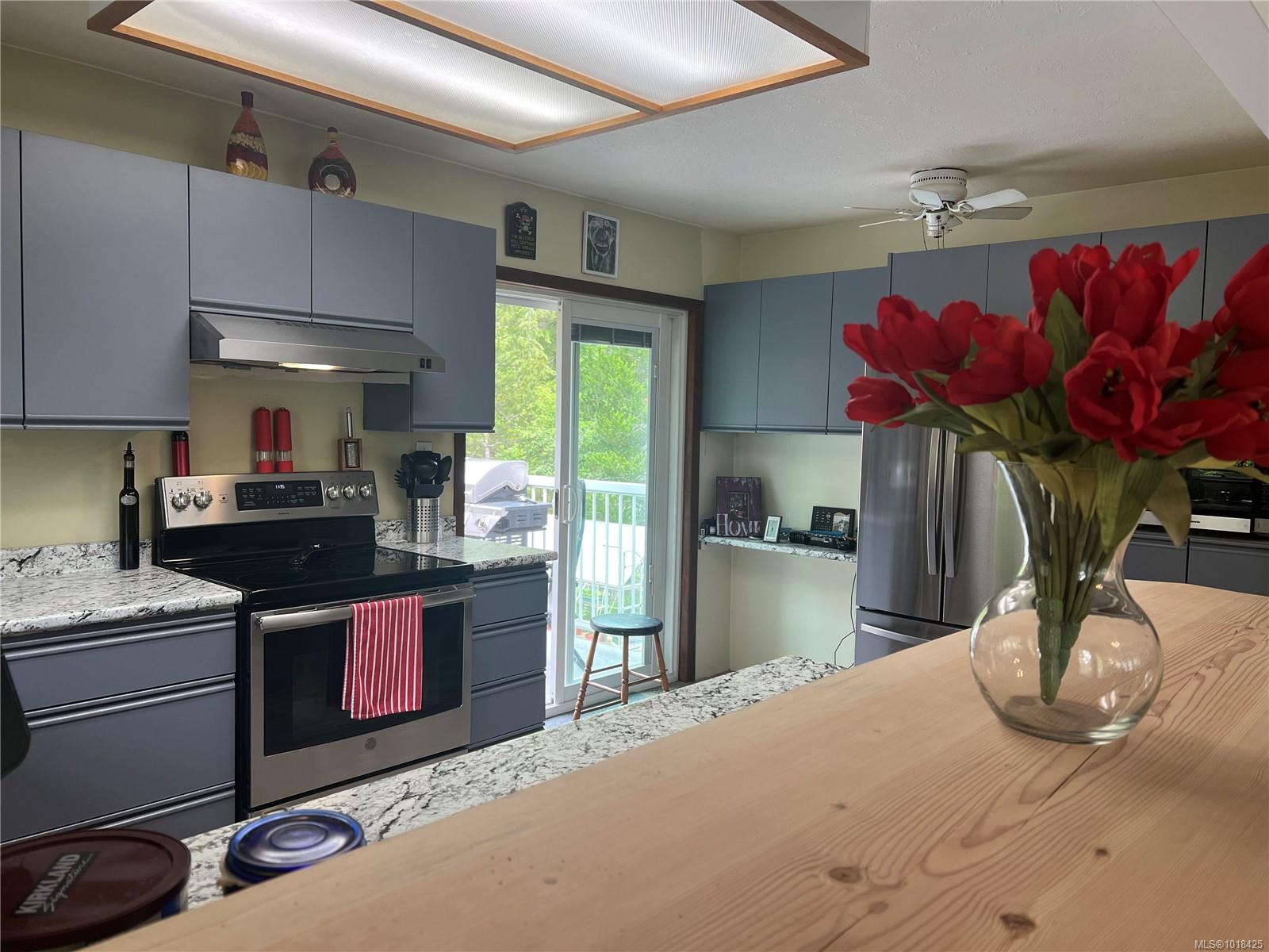 Residential in Gold River 4