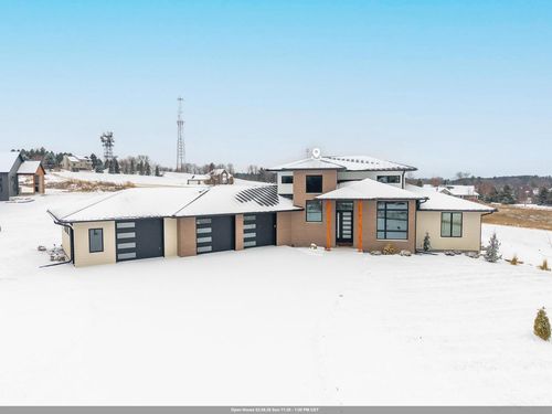 W8251 Hackberry Hills Road, ELLINGTON, WI, 54944 | Card Image