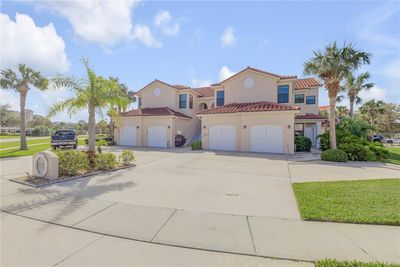 201 - 439 Bouchelle Drive, House other with 3 bedrooms, 2 bathrooms and null parking in New Smyrna Beach FL | Image 2