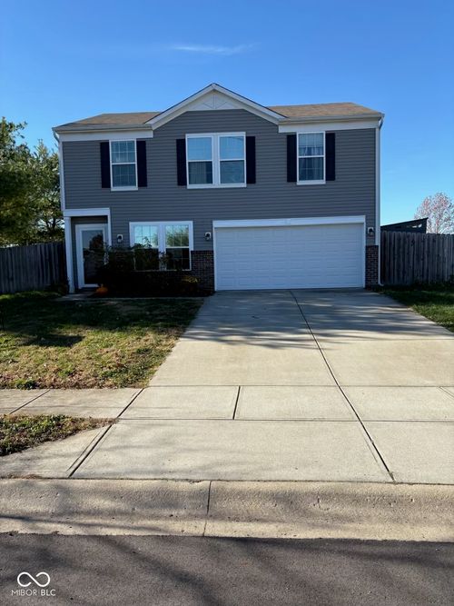 4652 Willowbrook Dr, Columbus, IN, 47203-4760 | Card Image