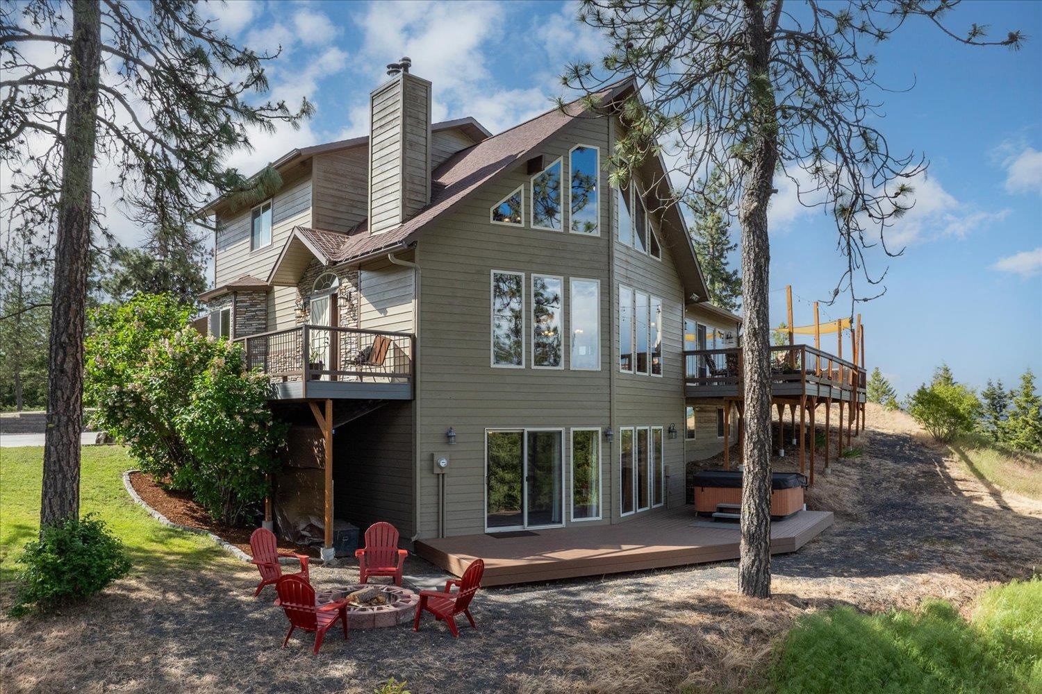 5172B Glen Grove Staley Rd, For Sale in Deer Park Zoocasa