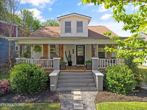 427 E Caldwell Ave, Knoxville, TN, 37917-5214 | Card Image