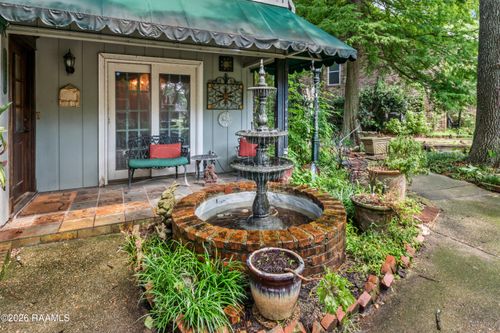 2423 Aubin Ln, Baton Rouge, LA, 70816-8212 | Card Image
