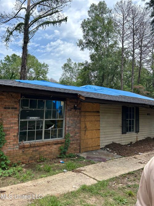 2036 Shady Lane Dr, Jackson, MS, 39204-4623 | Card Image