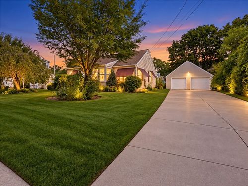 10 Pawtucket Avenue, East Providence, RI, 02916 | Card Image
