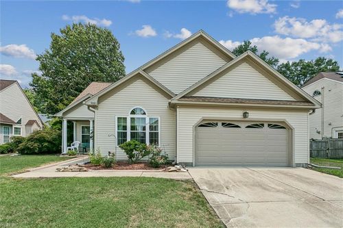 900 Holbrook Dr, Newport News, VA, 23602-8996 | Card Image