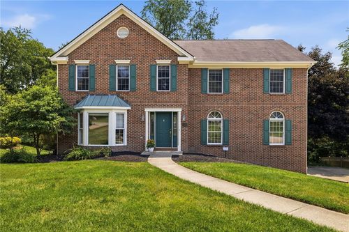 2457 Dogwood Dr, Wexford, PA, 15090-7708 | Card Image