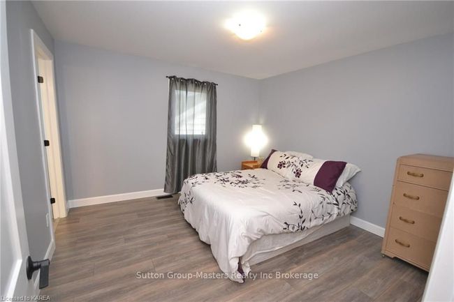 1038 Woodbine Rd, House other with 3 bedrooms, 3 bathrooms and 5 parking in Kingston ON | Image 15