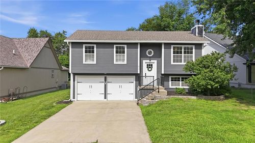 814 S 132nd St, Bonner Springs, KS, 66012-9616 | Card Image