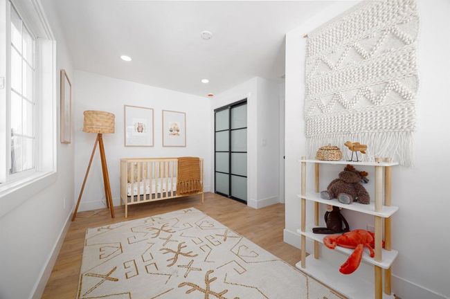 Upstairs first accessory bedroom | Image 34