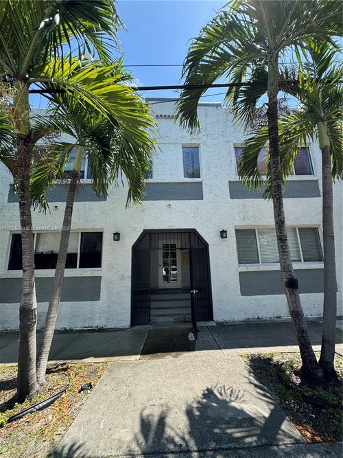 apt-5-109 Nw 6th Ave, Miami, FL, 33128-1557 | Card Image