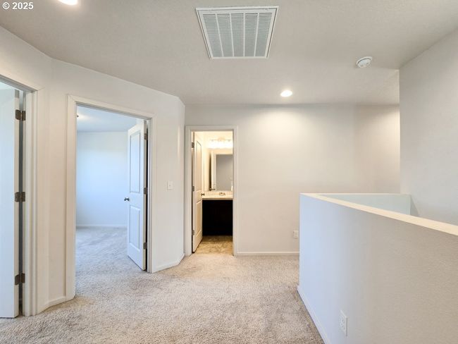 2220 Se 16 Th St, House attached with 3 bedrooms, 3 bathrooms and 2 parking in Gresham OR | Image 12