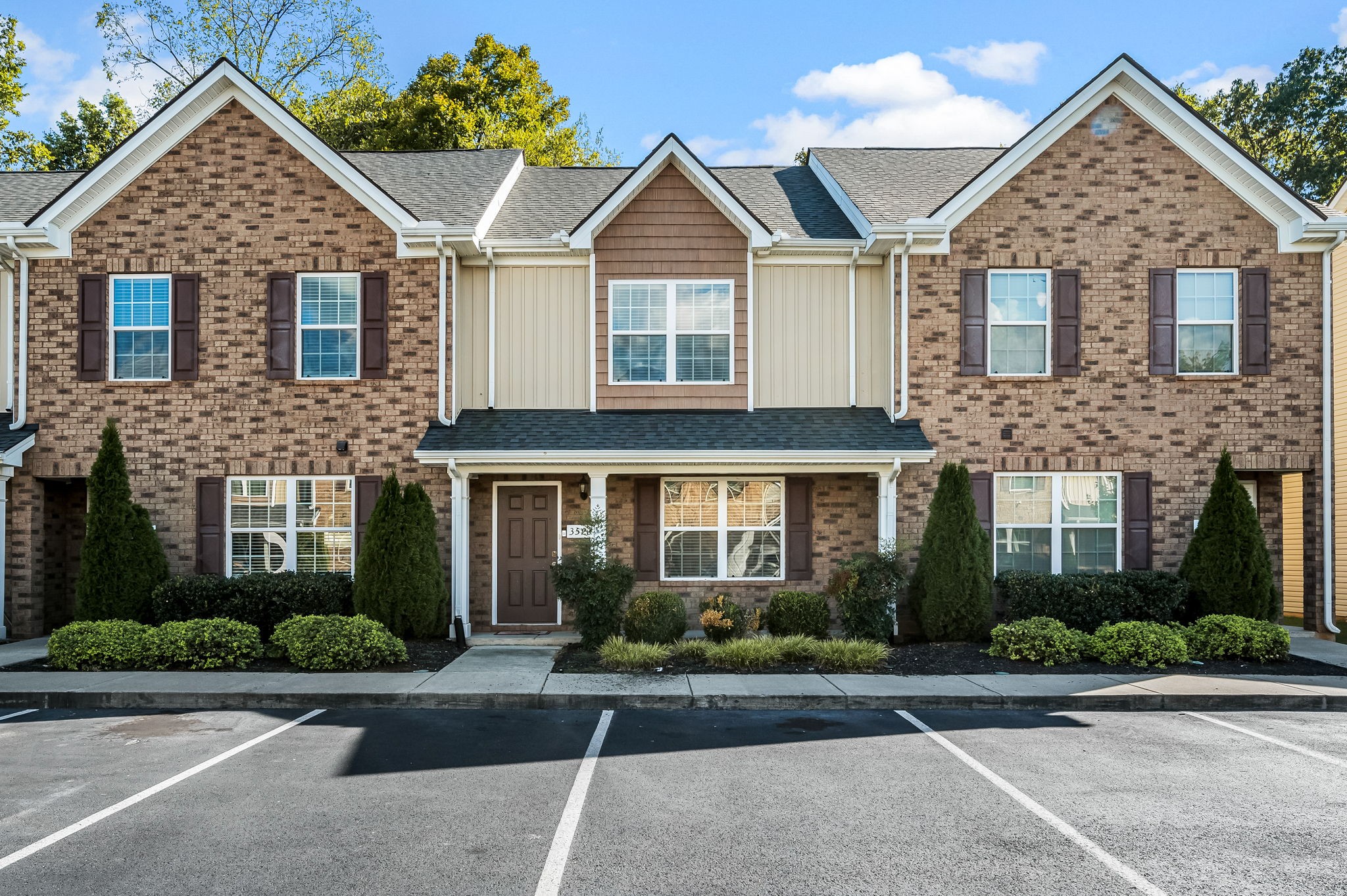 Nightshade Dr, Murfreesboro, TN 37128