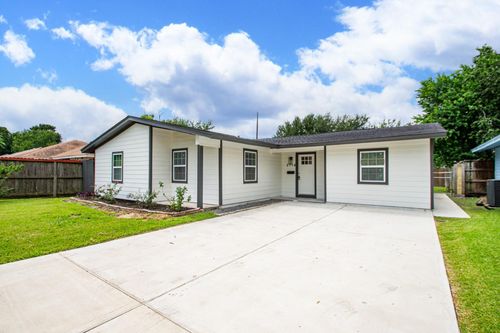 2114 Linden Creek Ln, Houston, TX, 77017-7206 | Card Image