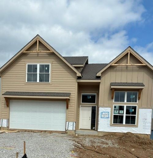 16268 Giorgia St, Parkville, MO, 64152-8773 | Card Image