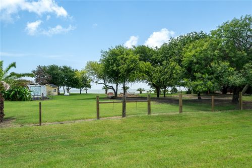 545 Fm-2040, Tivoli, TX, 77990 | Card Image