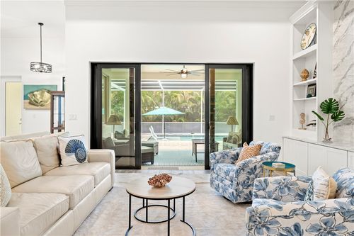 425 Holly Rd, Vero Beach, FL, 32963-1456 | Card Image