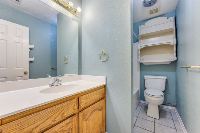 715 Mockingbird St, House other with 3 bedrooms, 2 bathrooms and null parking in Bonham TX | Image 14