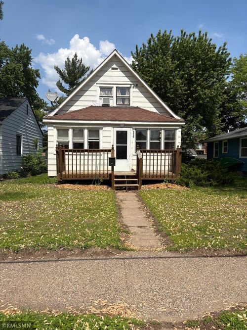 3934 Hubbard Ave N, Robbinsdale, MN, 55422-2222 | Card Image