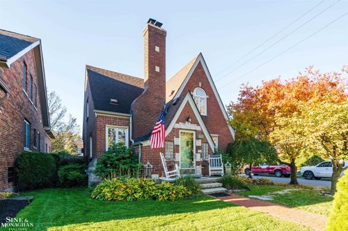 441 Manor St, Grosse Pointe Farms, MI, 48236-3210 | Card Image