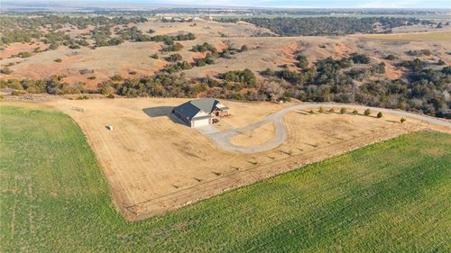 92992 N 2450 Rd, Thomas, OK, 73669-2220 | Card Image