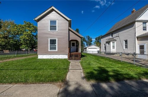 353 S Maple St, Elyria, OH, 44035-7820 | Card Image