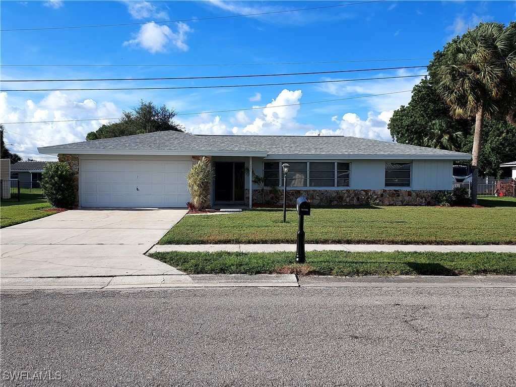 Swan Ter, North Fort Myers, FL 33903
