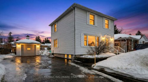 50 Newton St, Barrie, ON, L4M3N5 | Card Image