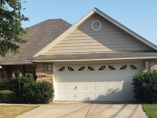 421 Sheri Ln, Hurst, TX, 76053-5049 | Card Image