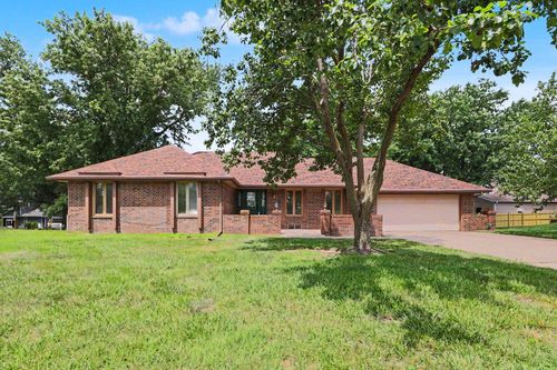 701 N Oak Forest Ln, Derby, KS, 67037-2119 | Card Image