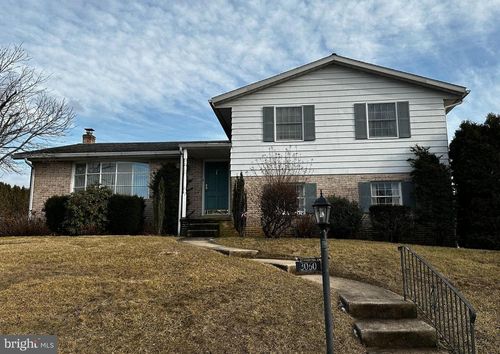 3060 Linda Ln, SINKING SPRING, PA, 19608-1008 | Card Image