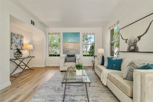 42 Vintage, Irvine, CA, 92620-3409 | Card Image