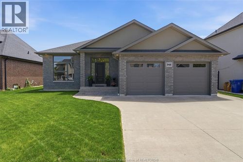 946 Westwood Dr, Belle River, ON, N8L1G6 | Card Image