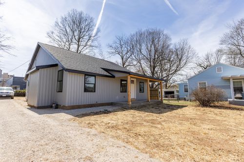 1220 E University Street, Springfield, MO, 65804 | Card Image