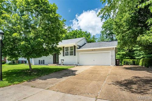 1440 Riverside Dr, Fenton, MO, 63026-2843 | Card Image
