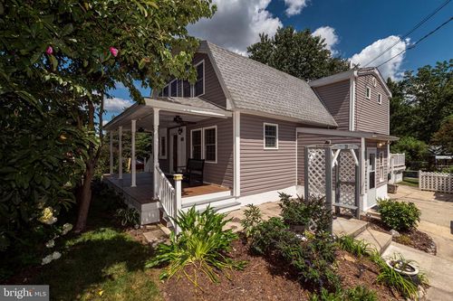 20 Meadow Road, New Castle, DE, 19720 | Card Image