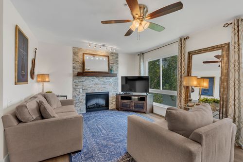 950 1st Ave N, Nashville, TN, 37201-1052 | Card Image