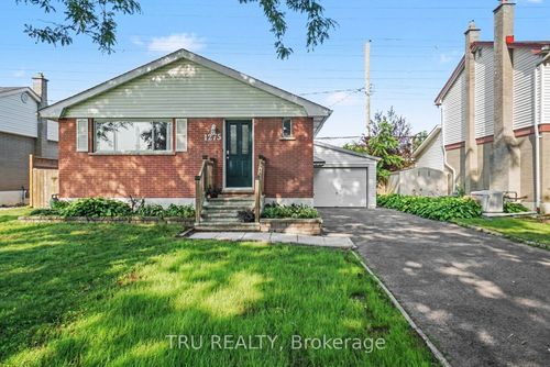 1275 Woodside Dr, Ottawa, ON, K2C2H1 | Card Image