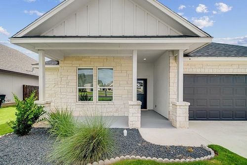 220 Riley Ln, Fredericksburg, TX, 78624-3562 | Card Image