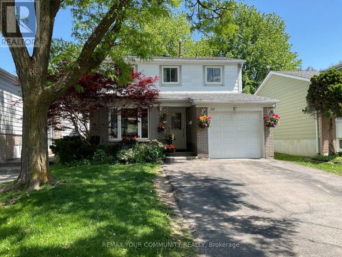 111 Springhead Gdns, Richmond Hill, ON, L4C5C3 | Card Image