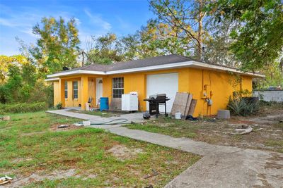 2310 Crawford Street, House other with 3 bedrooms, 2 bathrooms and null parking in Mascotte FL | Image 2