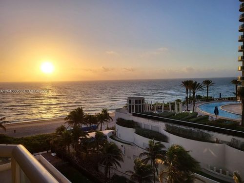 804-17275 Collins Ave, Sunny Isles Beach, FL, 33160-3445 | Card Image