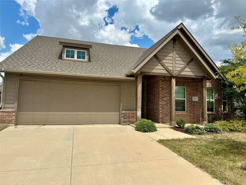 1501 Black Oak Dr, Denton, TX, 76209-1611 | Card Image