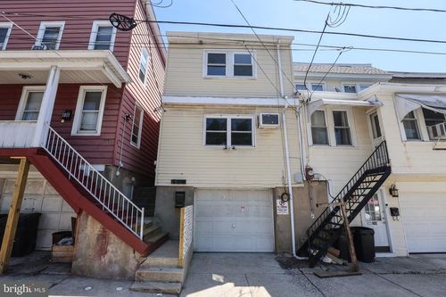 804 Water St, POTTSVILLE, PA, 17901-1110 | Card Image