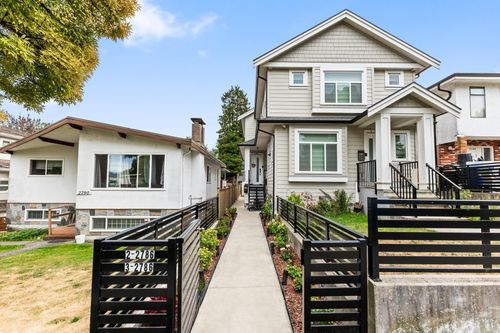 {{alt}} | Card Image